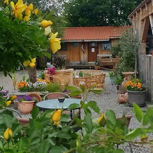 Bed & Breakfast Chrom Ranch Reiterhof, Memmingen
